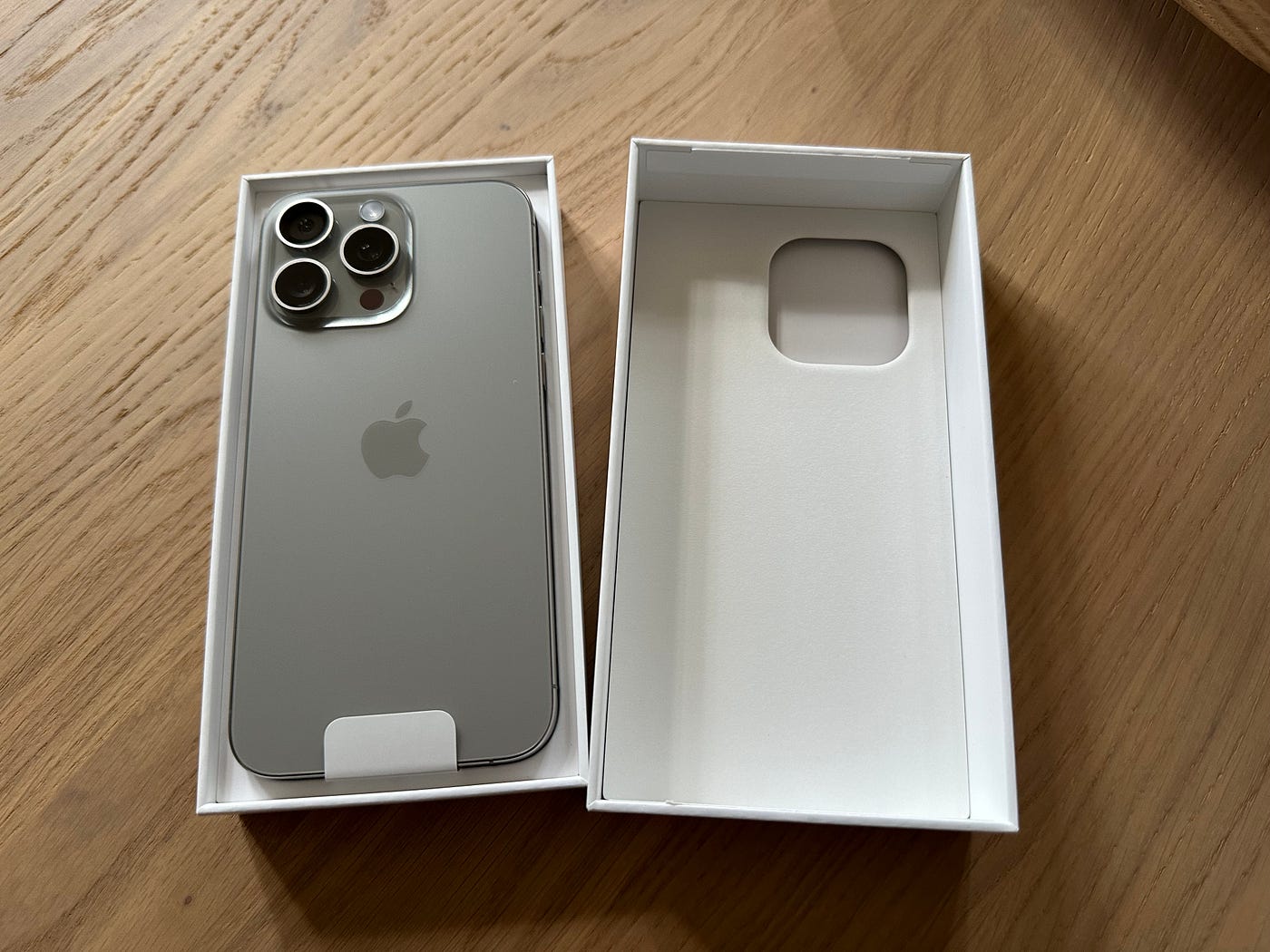 A Grade Refurbished Apple iPhone 15 pro max